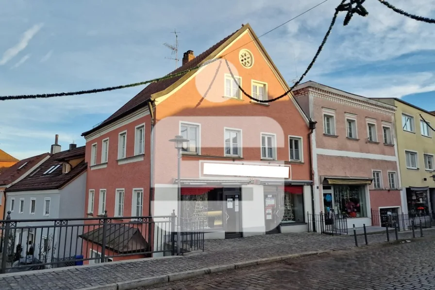 ANSICHT - Haus kaufen in Vilshofen - Historisches Stadthaus als Kapitalanlage: Mit Stil und TOP Lage in Vilshofen!