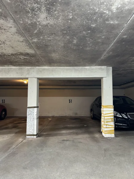 Garagenstellplatz