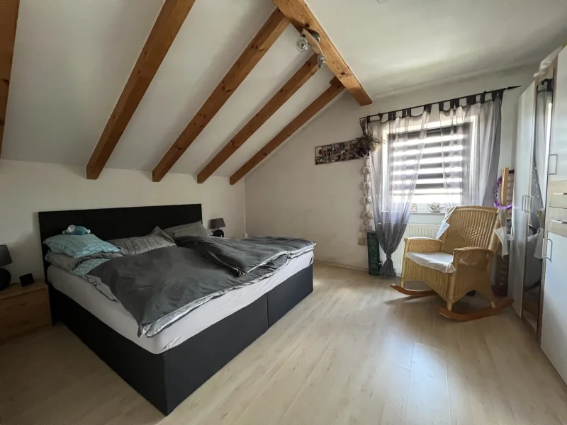 Schlafzimmer DG