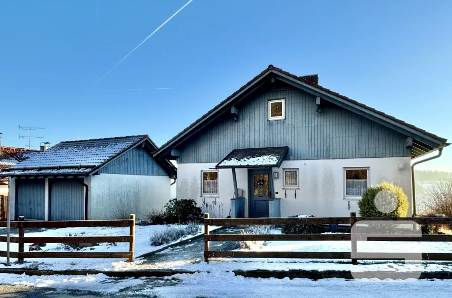 Ansicht - Haus kaufen in Wegscheid -  Einfamilienhaus in Wegscheid – Ihre Immobilie mit Weitblick  