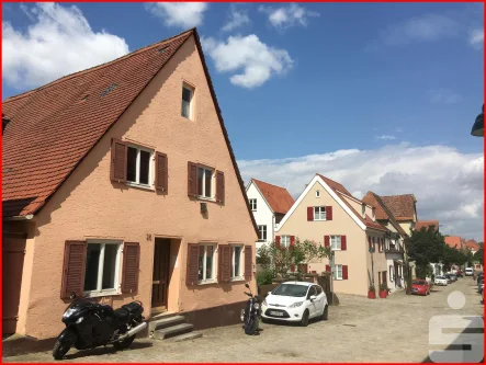 Außenansicht - Haus kaufen in Nördlingen - Rarität!Sanierungsobjekt in bester Lage