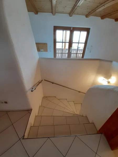 Treppenaufgang ins Obergeschoss