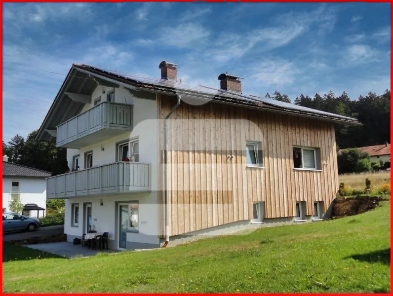 Ansicht Süd-West - Haus kaufen in Neuschönau - Gepflegtes Wohnhaus mit 3 Einheiten in 94556 Neuschönau