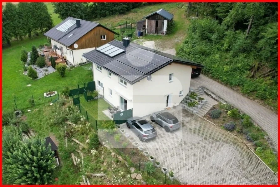 Hausansicht - Haus kaufen in Zenting - Neu errichtetes Wohnhaus mit zwei Wohneinheiten in 94579 Zenting 