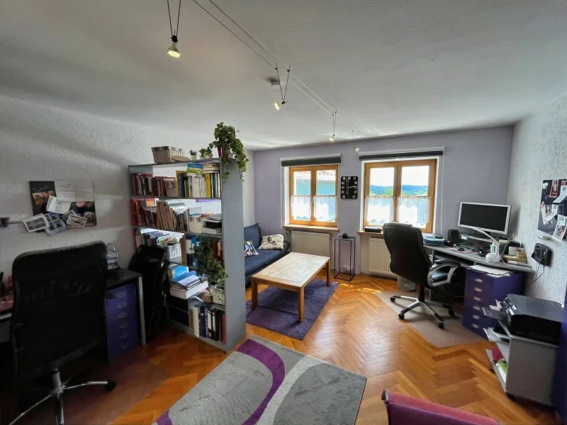 Büro/Kinderzimmer EG