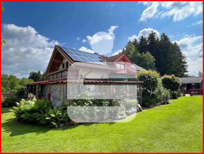 Hausansicht - Haus kaufen in Riedlhütte - Exklusives Landhaus mit viel Grund und Waldfläche in 94566 Riedlhütte