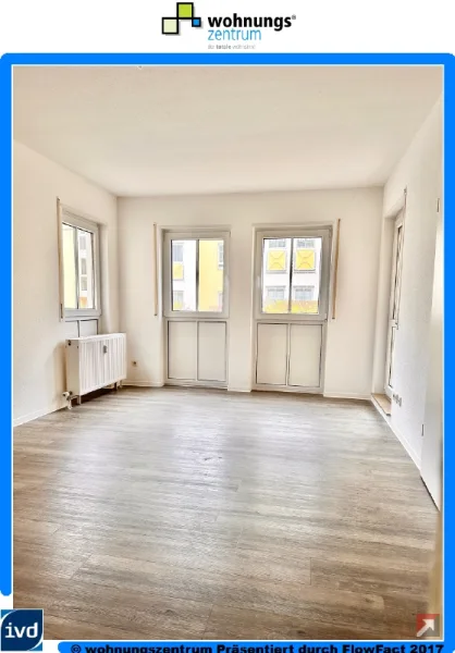 Wohnzimmer - Wohnung mieten in Dresden - Schicke 2-Zimmer-Wohnung im Hochparterre! Balkon, Ruhig und Grün, Pkw-Stellplatz!