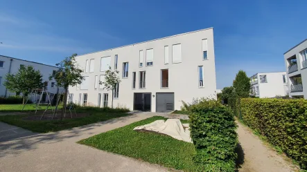 Außenansicht - Wohnung kaufen in München - Gepflegte 4-Zimmer-Wohnung in München-Fröttmaning