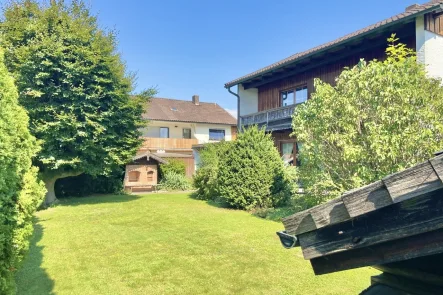 Blick in den Garten - Haus kaufen in Mühldorf - Hier haben Sie viel Platz und besondere Extras