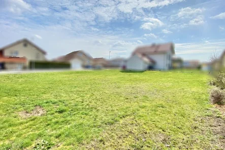 Blick von Nordwesten - Grundstück kaufen in Mühldorf - Einfamilienhaus oder Doppelhaus - Tolles Baugrundstück in Mühldorf a. Inn