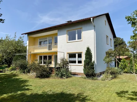 Gartenansicht - Haus kaufen in Garching - Perfekt für die Familie!