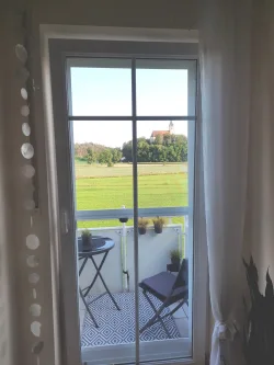 Ausblick vom Balkon - Wohnung kaufen in Tüßling -  Dachgeschosswohnung im Niedrigenergiehaus