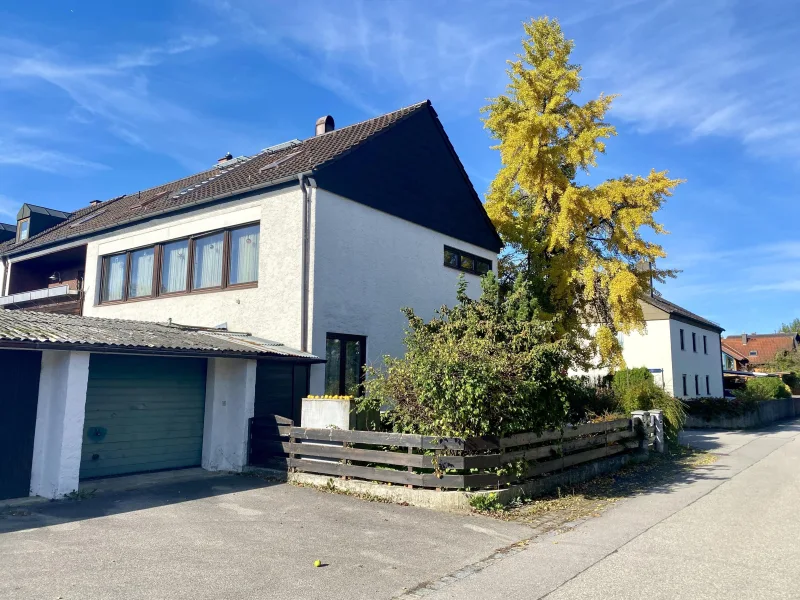 Straßenansicht - Wohnung kaufen in Burghausen - Maisonettewohnung in Burghausen