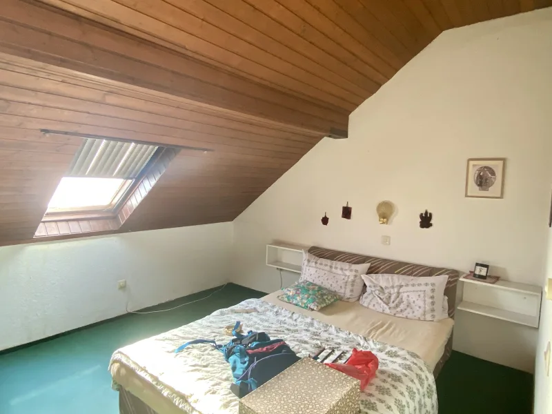 Schlafzimmer DG