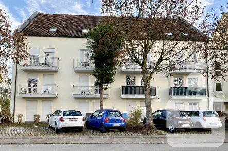 Straßenansicht  - Wohnung kaufen in Burghausen - Erdgeschosswohnung inklusive Mieter