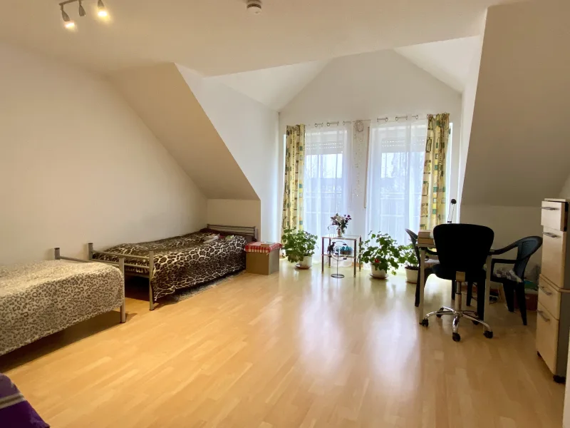 Wohn-/Schlafzimmer - Wohnung kaufen in Burghausen - 1-Zimmer-Appartement in Burghausen