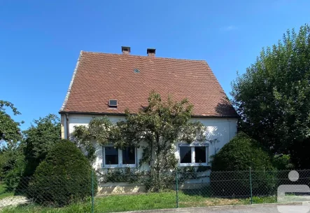 Nordseite - Haus kaufen in Töging - Einfamilienhaus in Töging mit Dachterrasse