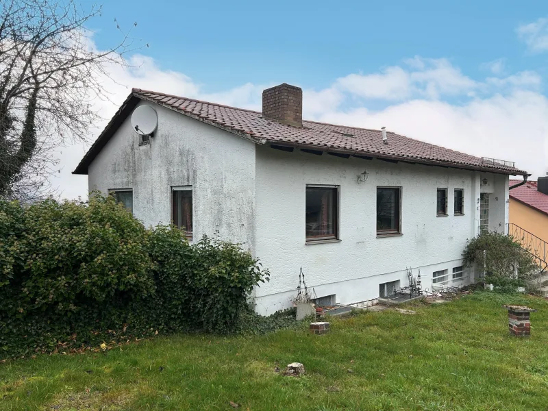 Titelbild - Haus kaufen in Falkenstein - Immobilie mit Potenzial