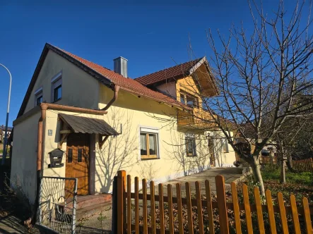 Titelbild - Haus kaufen in Neukirchen - Einfamilienhaus in Neukirchen b. Hl. Blut zu verkaufen