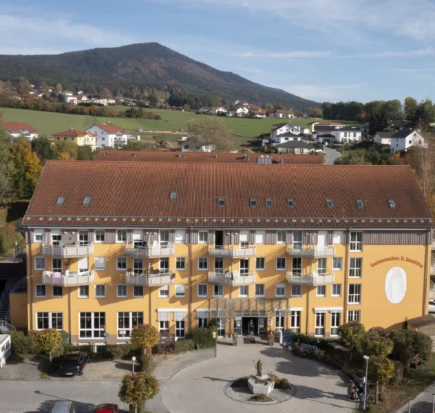 Titelbild - Wohnung kaufen in Bad Kötzting - Pflegeappartements und Betreutes Wohnen im St. Benediktus