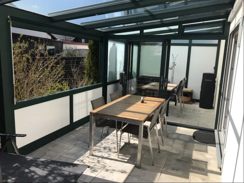 Terrasse offen und geschützt