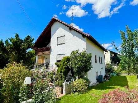 Ansicht - Haus kaufen in Oberschweinbach - Schönes Einfamilienhaus in guter Wohnlage