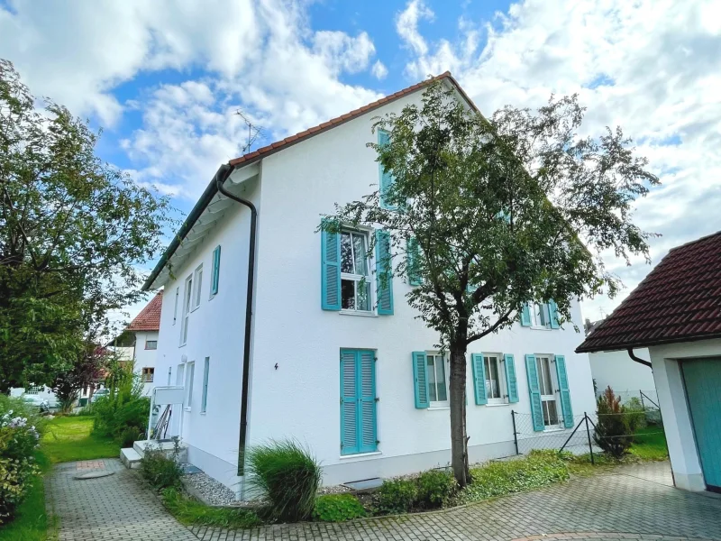 Vorderansicht - Wohnung kaufen in Oberschweinbach - Wunderschöne 2-Zimmer-Wohnung