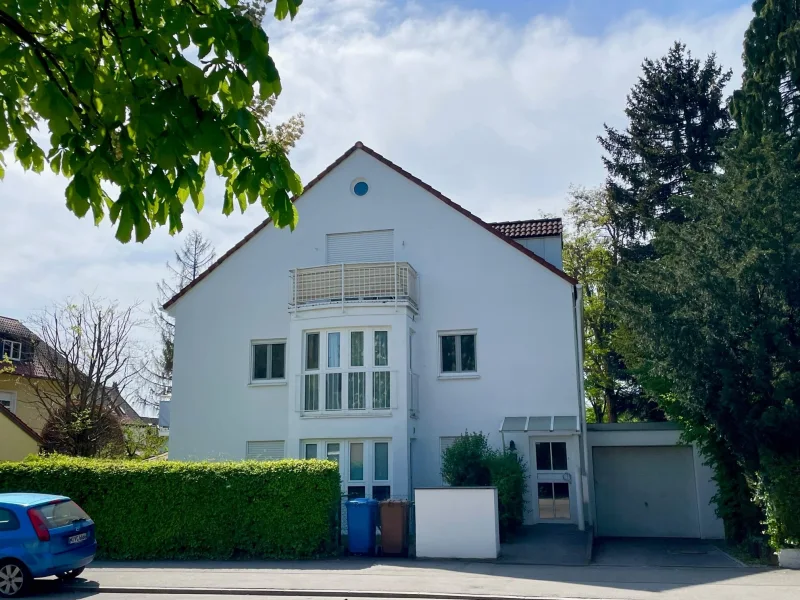 Vorderansicht - Wohnung kaufen in München - Schöne vermietete 2-Zimmer-Wohnung