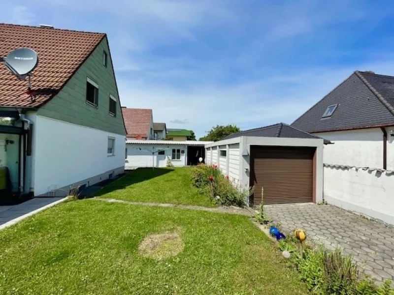 Garage 2 und Seitenansicht