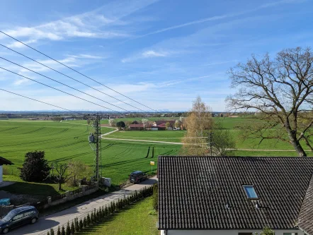 Ausblick - Wohnung kaufen in Maisach - Vermietete 3-Zi.-ETW in Stefansberg mit Bergblick