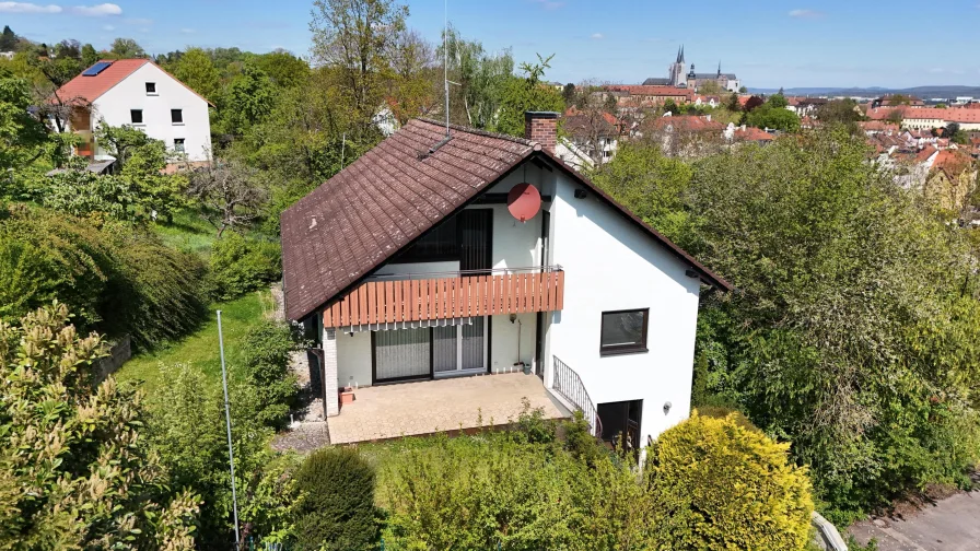 Außenansicht - Haus kaufen in Bamberg - Ruhig gelegenes Familiendomizil mit viel Platz!