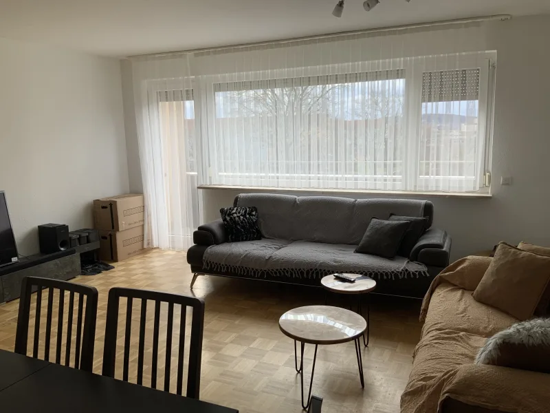 2. OG: Wohnzimmer mit Zugang auf den Balkon - Wohnung kaufen in Bamberg - Die Lage machts!