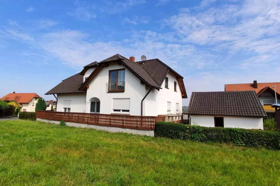 Gebäudeansicht Südseite - Haus kaufen in Viereth-Trunstadt - Überzeugendes Wohnraumangebot in ruhiger Lage