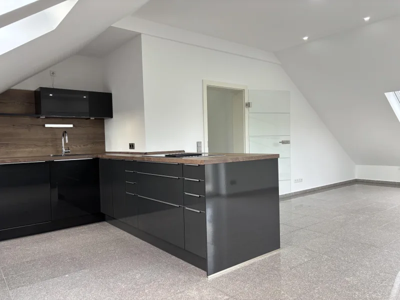 Moderne Einbauküche - Wohnung kaufen in Rattelsdorf - Modernes Wohnen in attraktiver Lage