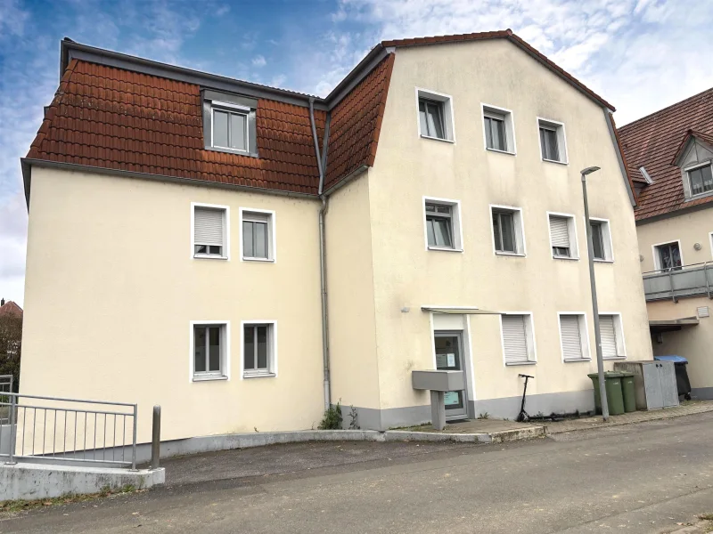 Außenansicht - Wohnung kaufen in Hirschaid - Gestalten Sie Ihr Zuhause mit!