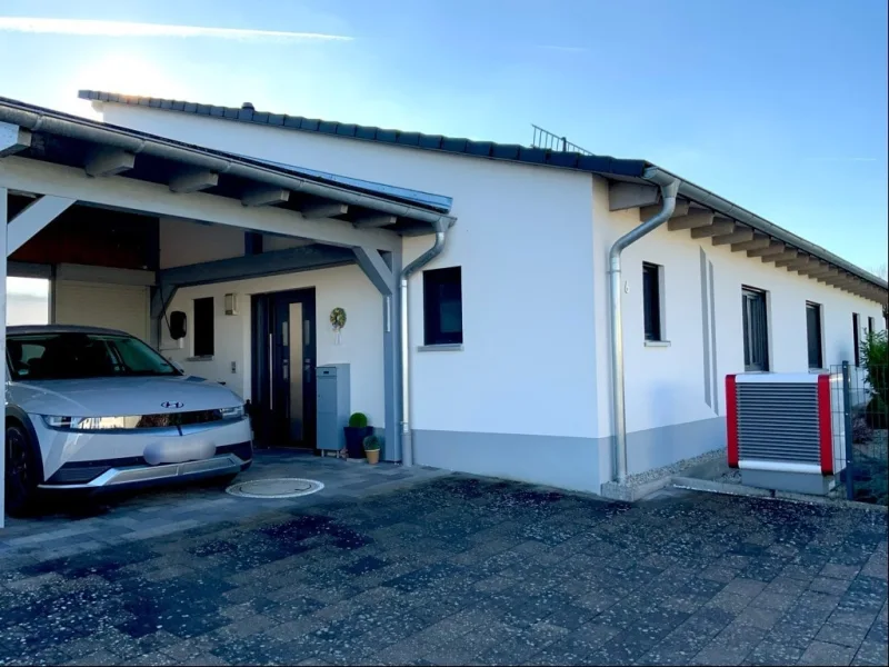 Eingangsbereich - Haus kaufen in Frensdorf - Ebenerdiger hochwertiger Pultdach-Bungalow