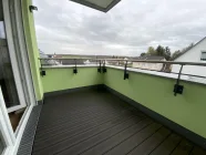 Süd-/Ostbalkon mit Blick auf Kaisheim