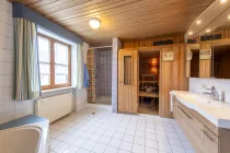 Tageslichtbad mit Sauna