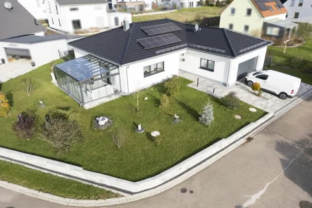 Außenansicht - Haus kaufen in Munningen - Das Traumdomizil auf einer Wohnebene