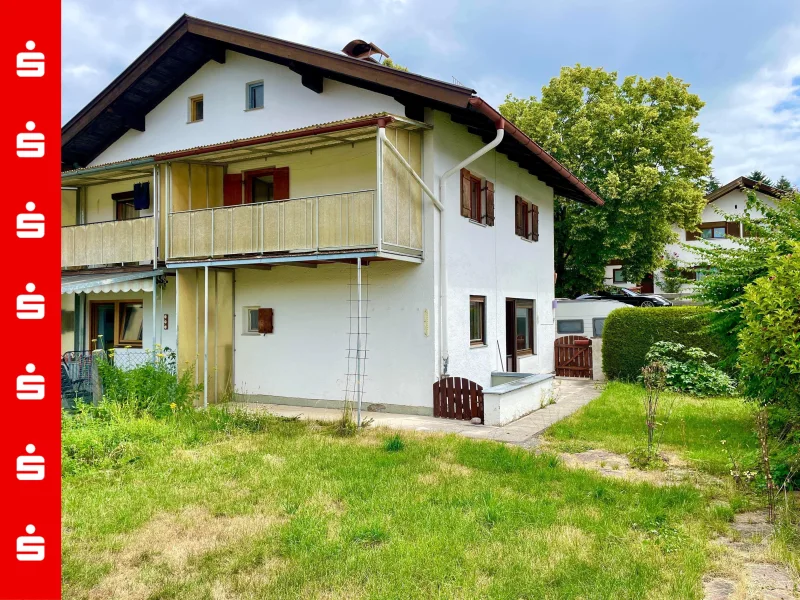 Ansicht von Süd-Westen - Haus kaufen in Bad Tölz - Sanierungsbedürftiges, vollunterkellertes Reiheneckhaus in Traumlage