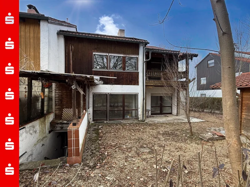 Südgarten mit Kellertreppe - Haus kaufen in Geretsried - Schnäppchen für tüchtige Heimwerker