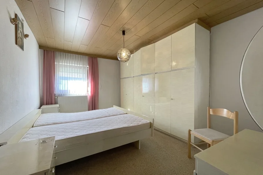 Schlafzimmer (OG)