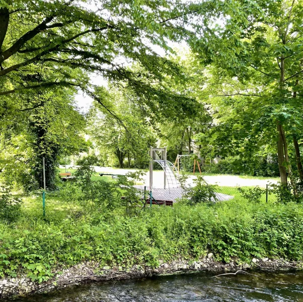 Spielplatz in der Nähe