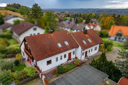 Drohnenansicht - Haus kaufen in Seefeld - Zwei Häuser zum Preis von einem – Seefeld-Oberalting