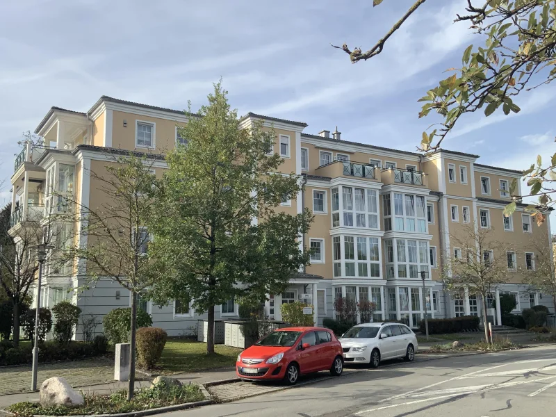 Vorderseite - Wohnung kaufen in Baldham - Schöne Gartenwohnung in zentraler Lage von Baldham