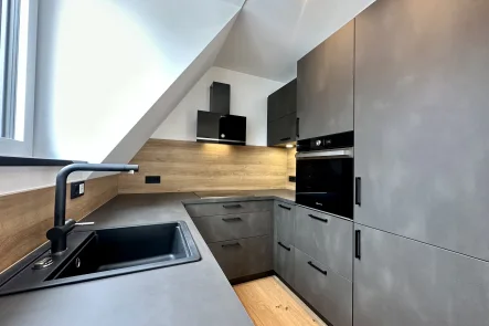 Küche - Wohnung mieten in München - Exklusives Wohnen mit Privatsphäre und Komfort - Luxus-Neubauwohnung über zwei Etagen