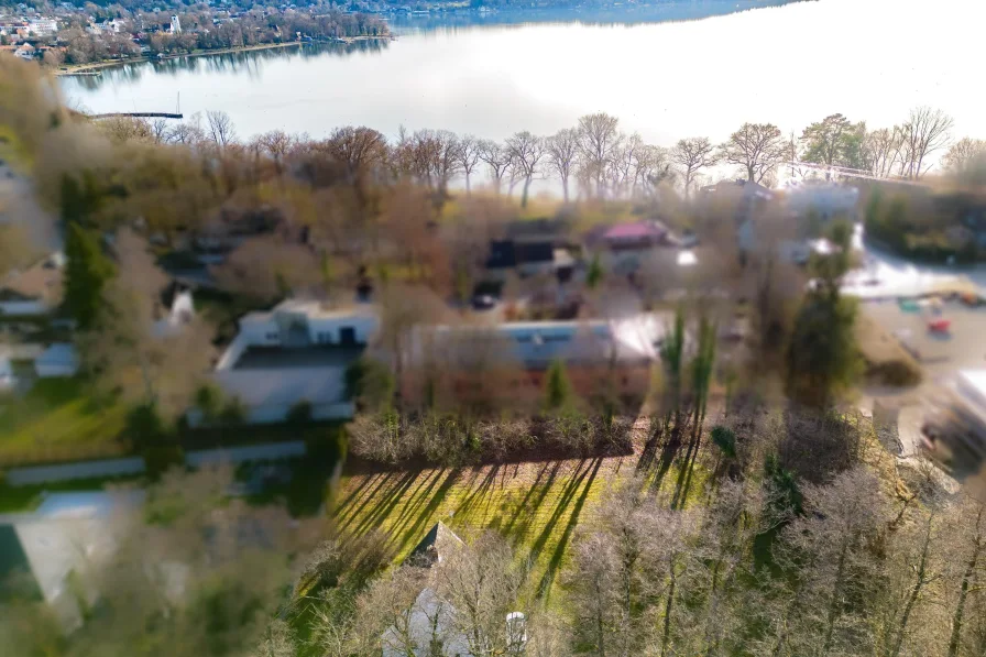 Besondere Lage - Grundstück kaufen in Herrsching -  Investitionsjuwel in Herrsching am Ammersee