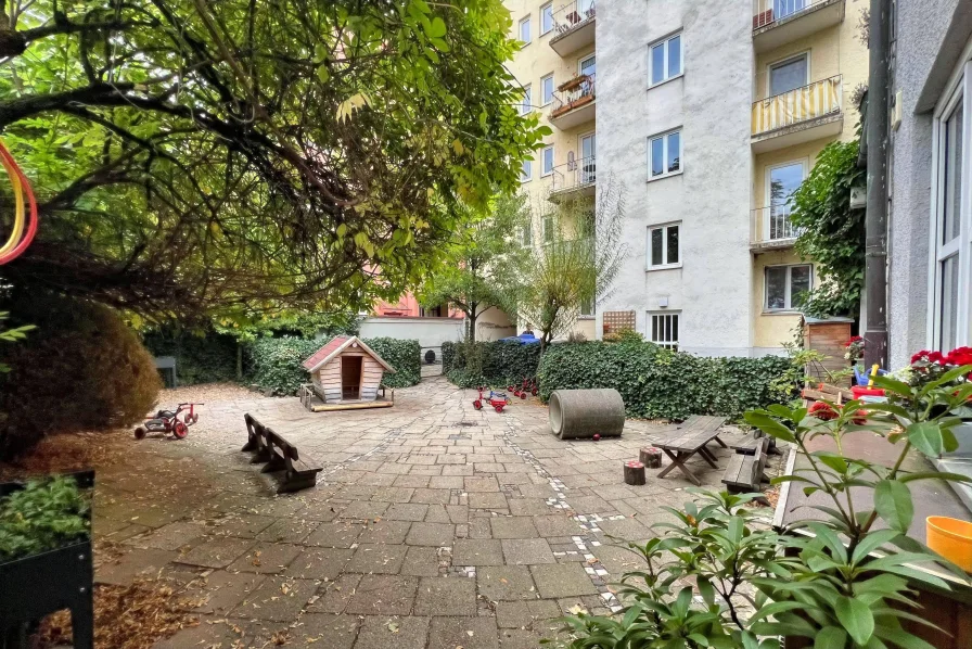 viel Raum zum Spielen - Sonstige Immobilie kaufen in München - Kinderkrippe, bestens vermietet in München - Maxvorstadt