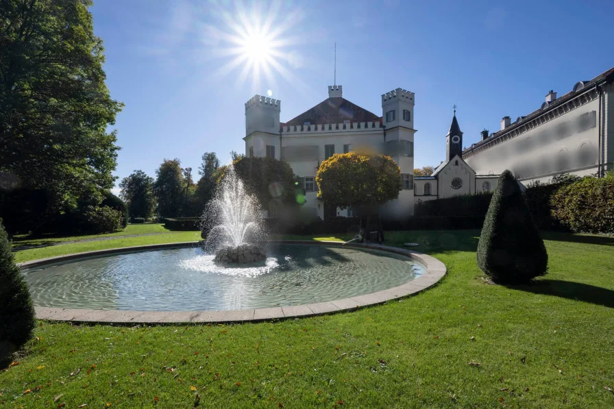 Sisi-Schloss Possenhofen - Wohnung kaufen in Pöcking - Residieren im „Sisi“ - Schloss Possenhofen - Teil der bayerischen Geschichte 