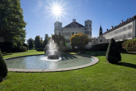 Sisi-Schloss Possenhofen - Wohnung kaufen in Pöcking - Residieren im „Sisi“ - Schloss Possenhofen - denkmalgeschütztes Idyll